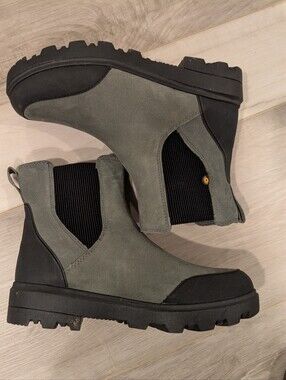 Bogs Women's Chelsea Combat Boots in Olive and Black